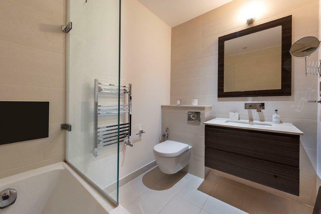 40 WEST HEATH PLACE HODFORD ROAD 372194 MBATH_1200