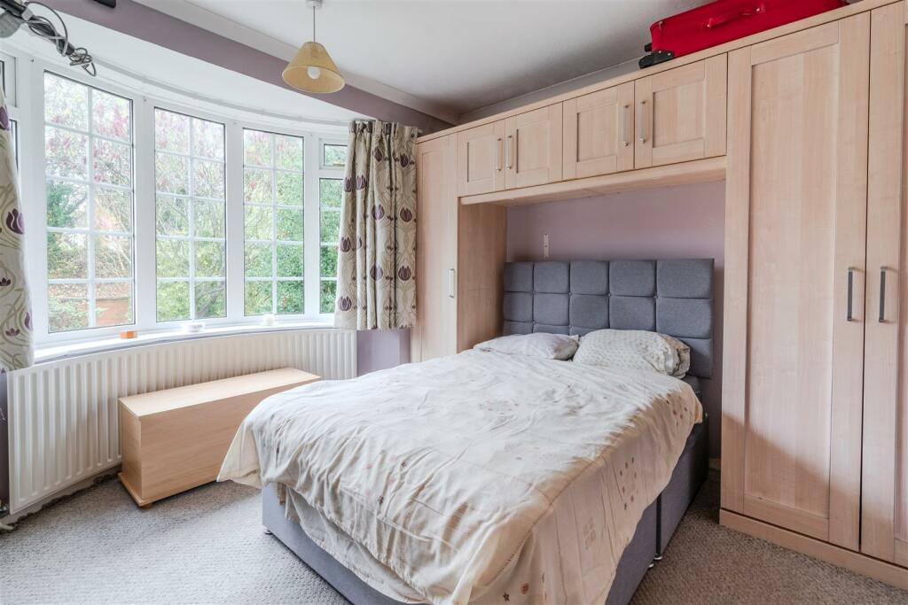 Bedroom 1.jpg