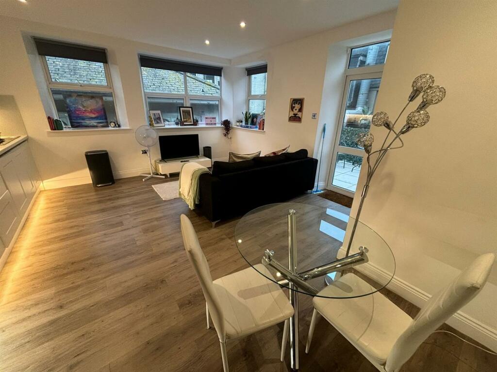 open plan living room.jpeg