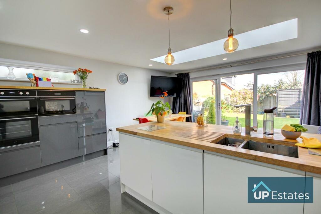 Social/Living/Kitchen/Diner