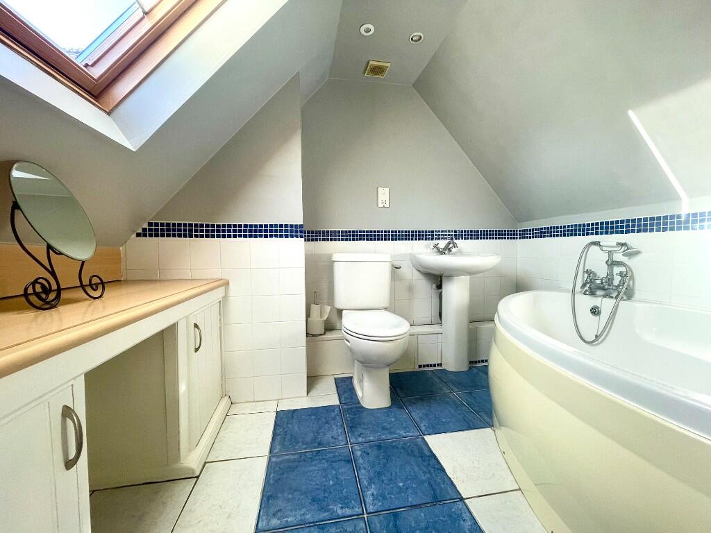 Annex upstairs bath