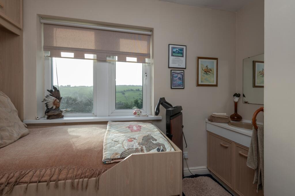 43 - 1 Westfield Mews BD13 3AP