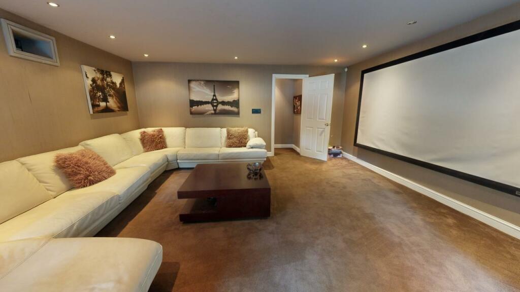 CINEMA ROOM
