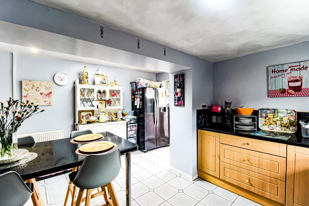 Kitchen 3