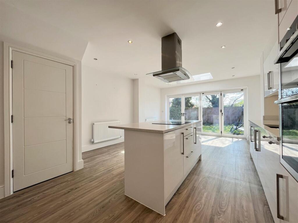 Dining Kitchen Aspect 2
