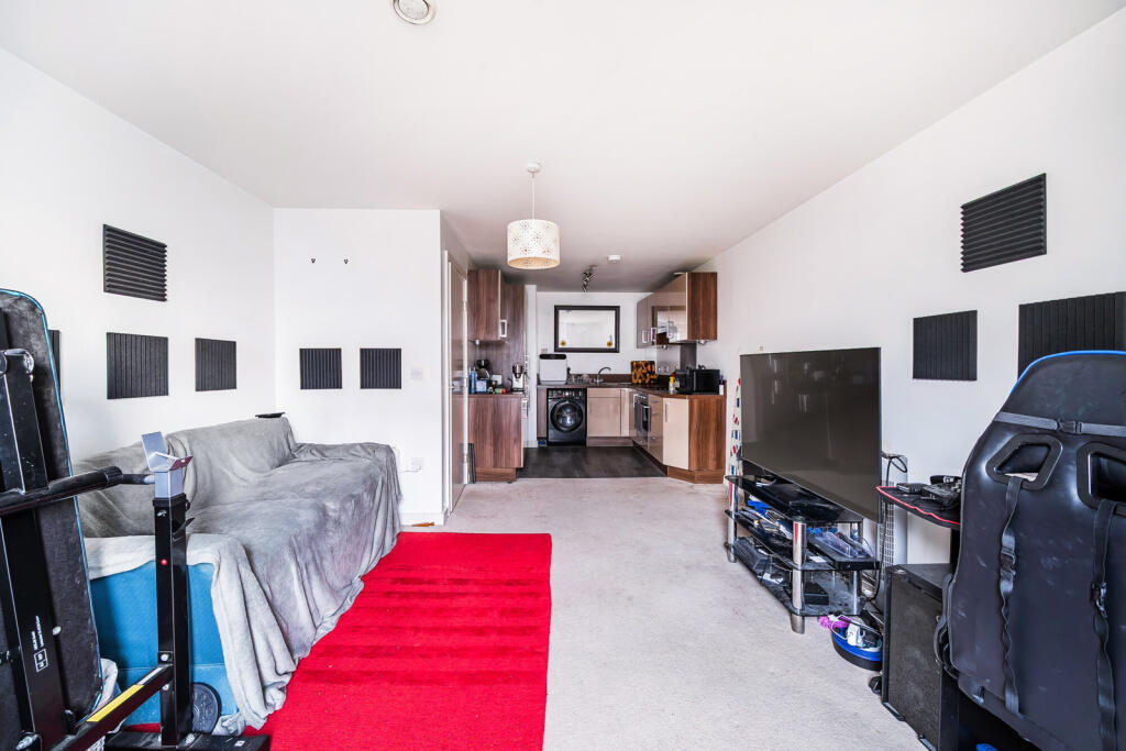 1385972-6-692f150...