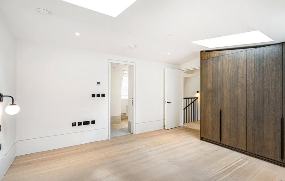 28 huntsworth mews 10.10 14.08.png