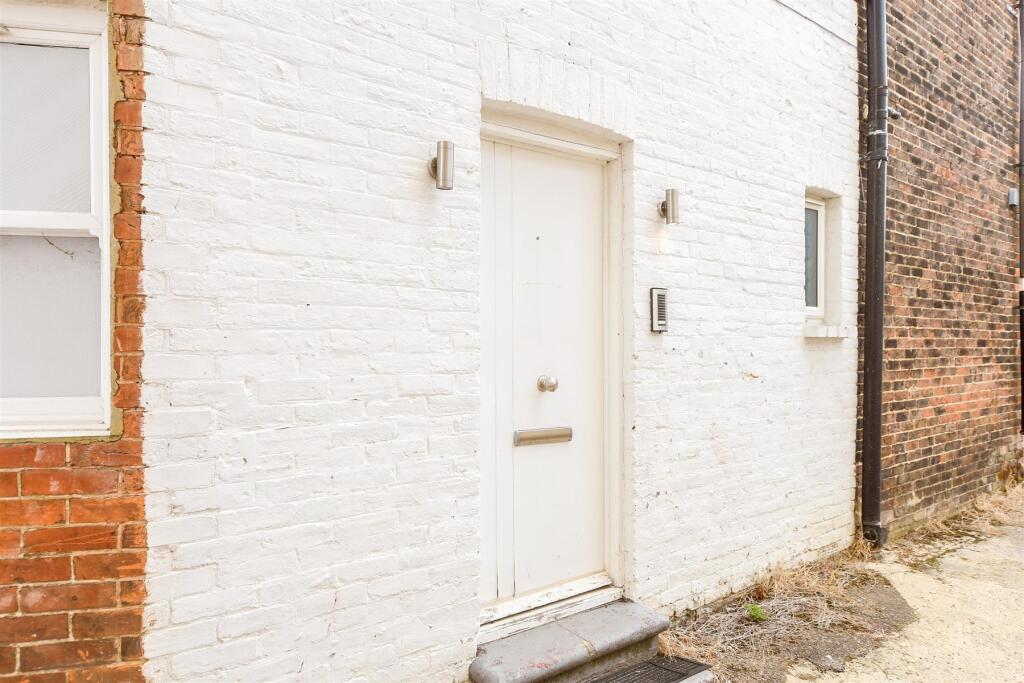 External Lifestyle Photograph