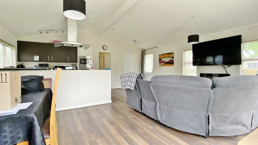 Kitchen/Diner/Lounge
