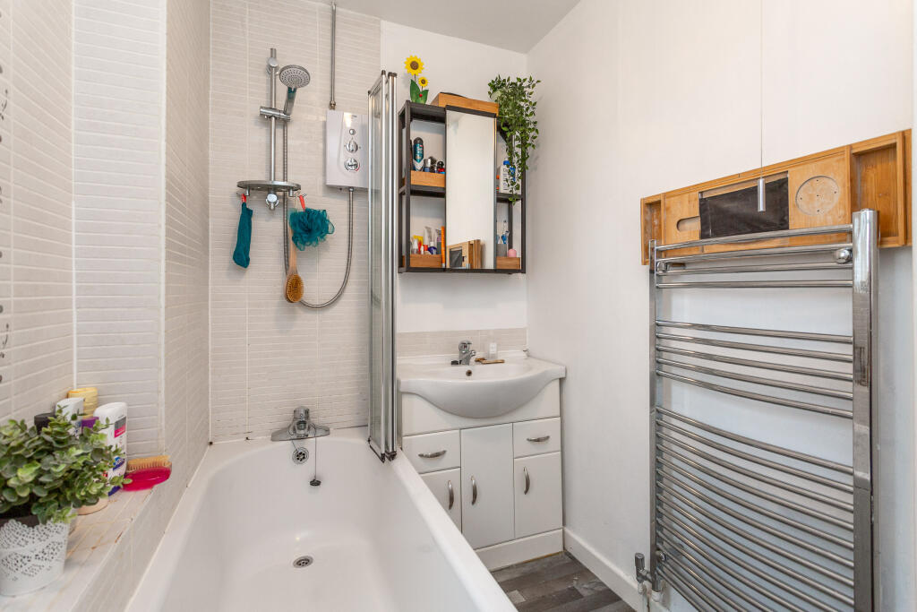 bathroom b