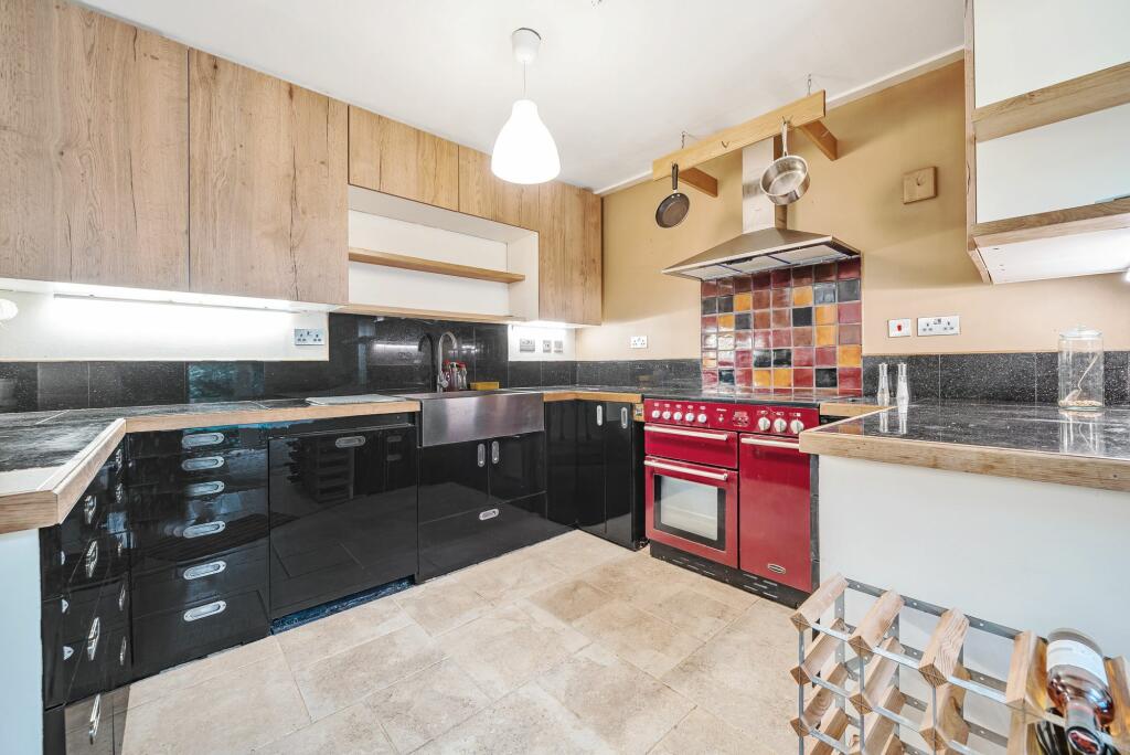 Kitchen/Dining Room (2)