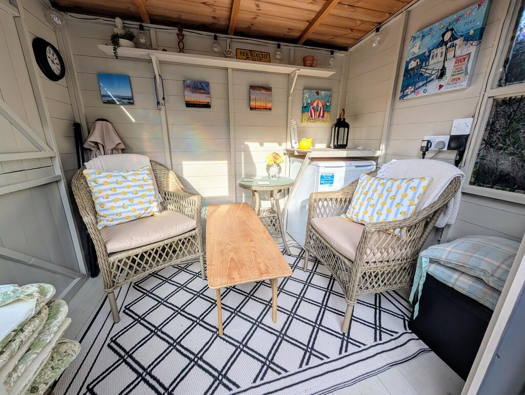 PXL_20251002_0905...