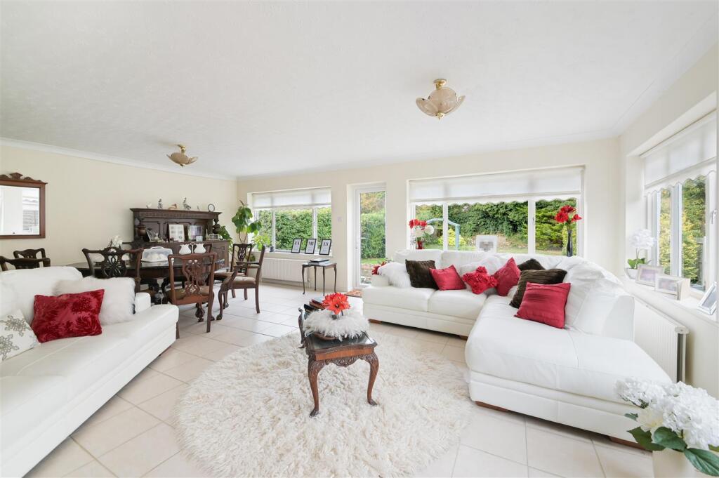 ST JAMES AVENUE, (11).jpg