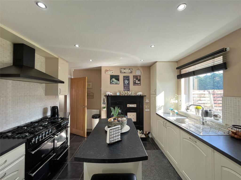 Breakfasting Kitchen