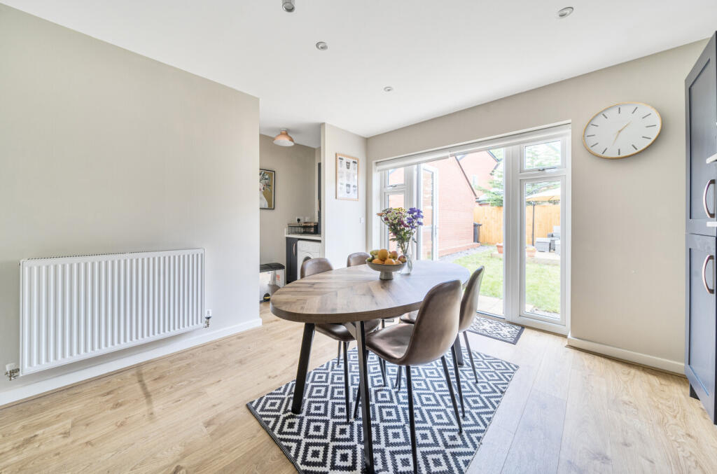 1317526-11-6863e1...