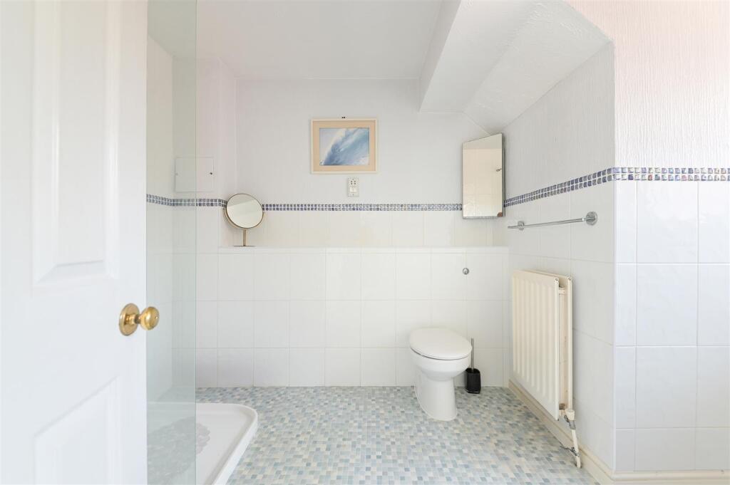 CHAUCER CLOSE,8- (9).jpg