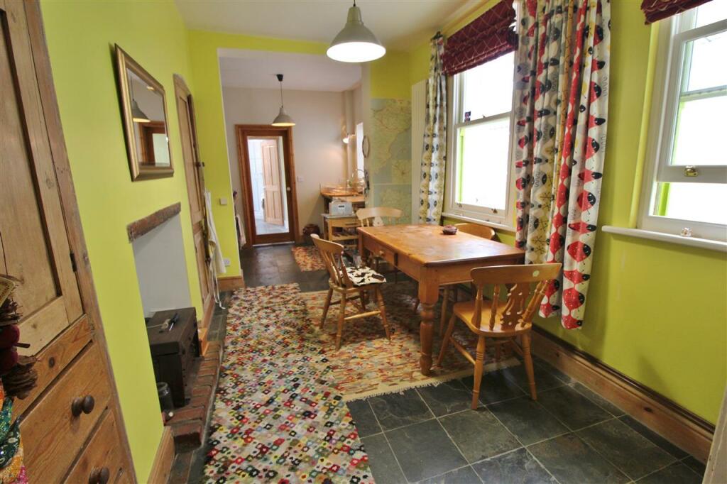 BREAKFAST KITCHEN