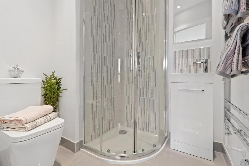 Master Ensuite