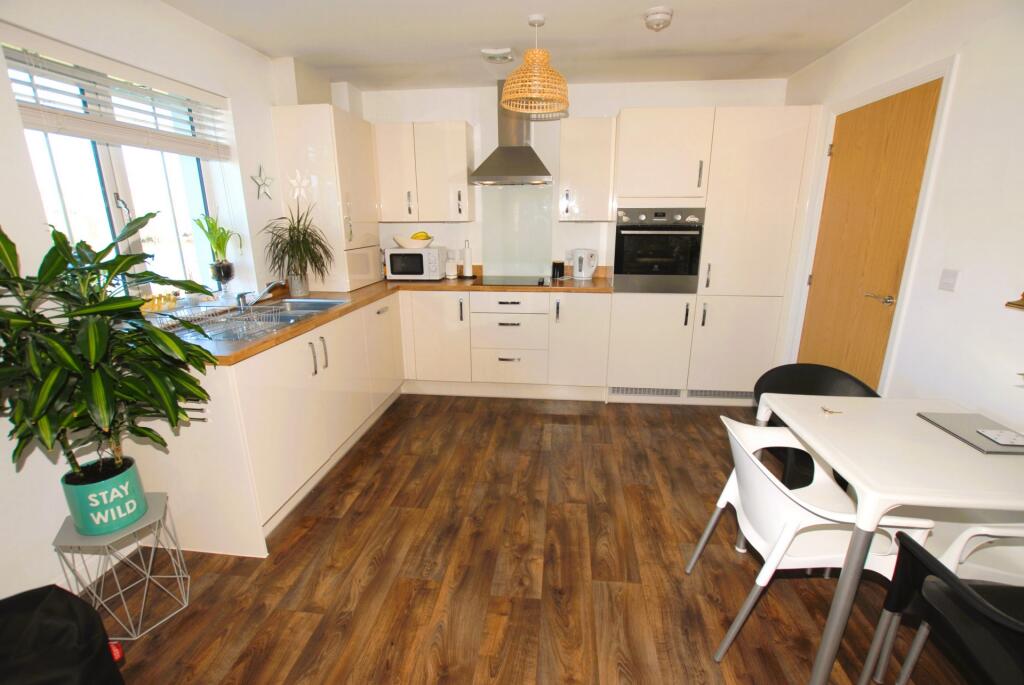 Kitchen/dining area