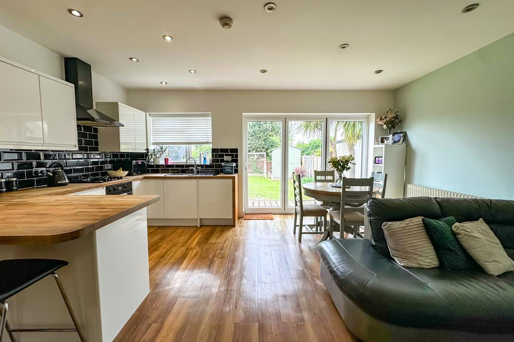 Kitchen/Living Room