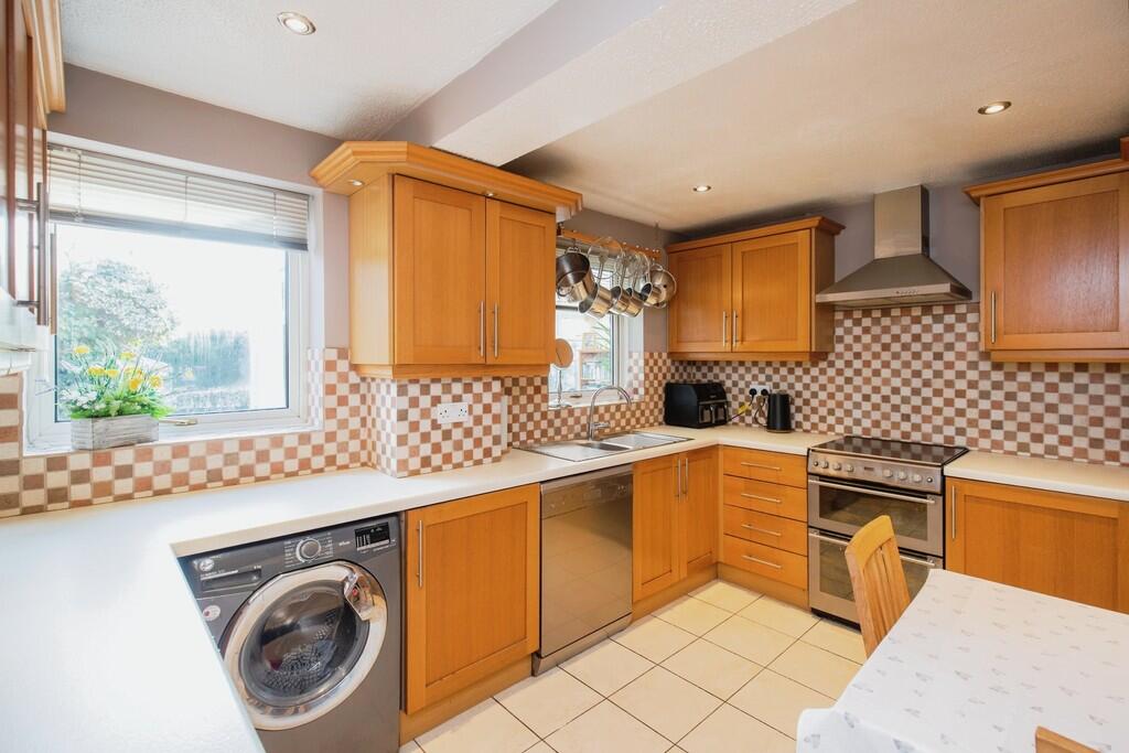 eb6eda56-18 20Har...