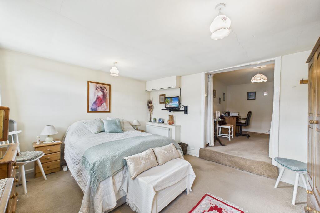 Bedroom &amp; Dressing Area