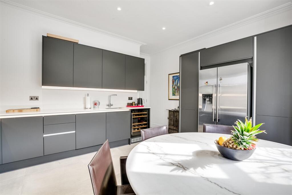 Prebend Prebend Mansions, W4 - TO LET 28 -17.jpg
