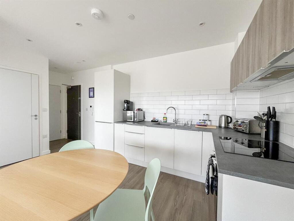 Living Room / Kitchen