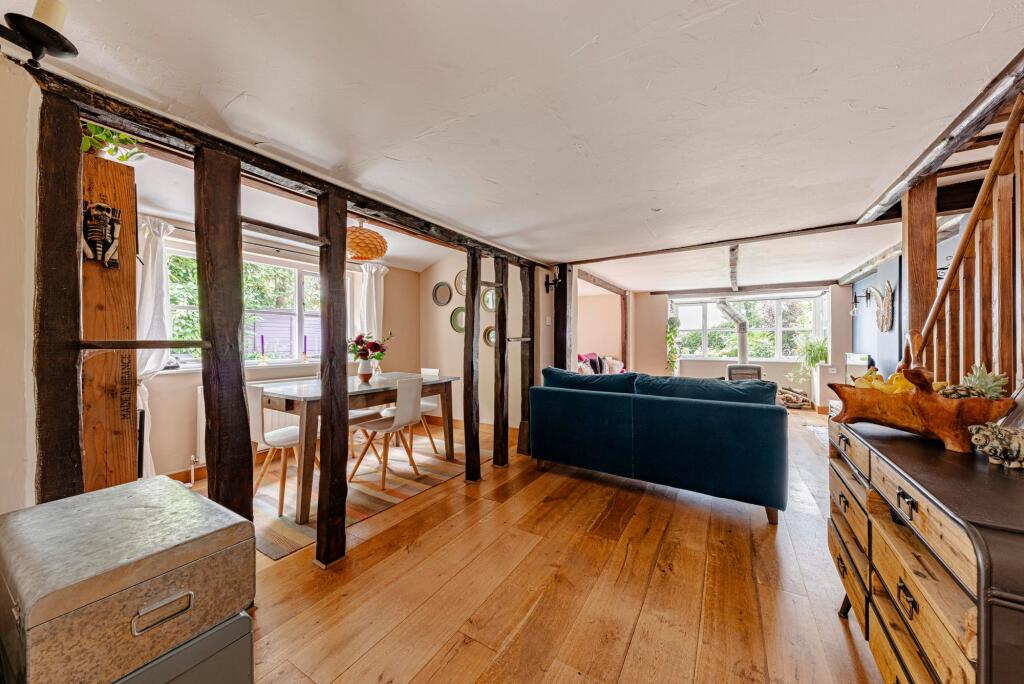 Living Room (4)