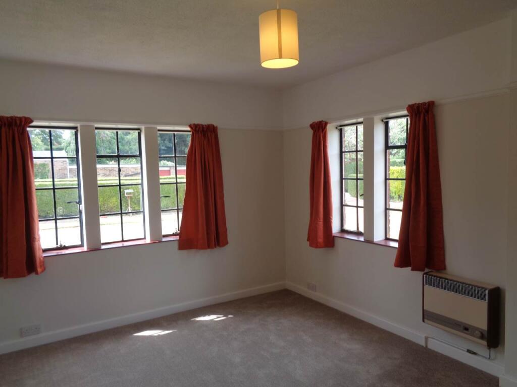 Dean Court 5 Bedroom