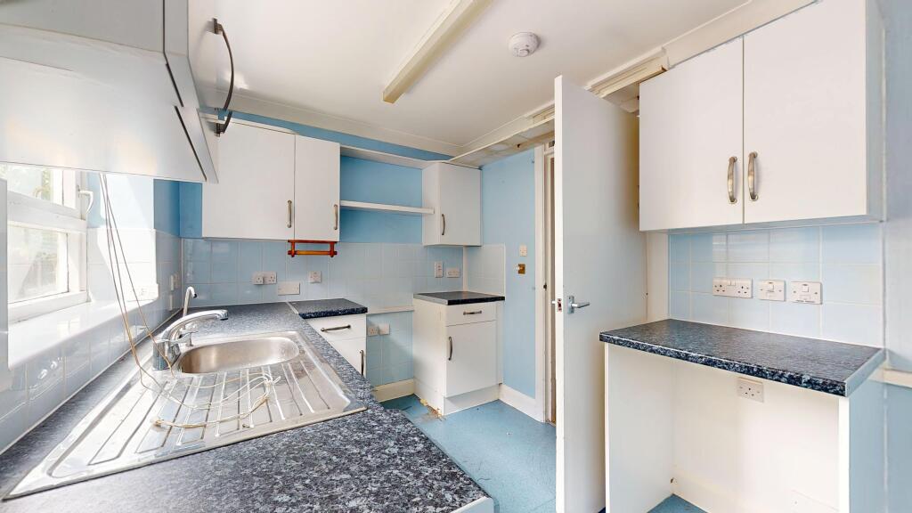 Flat A, 71 George Lane, Lewisham, London, SE13 6HN