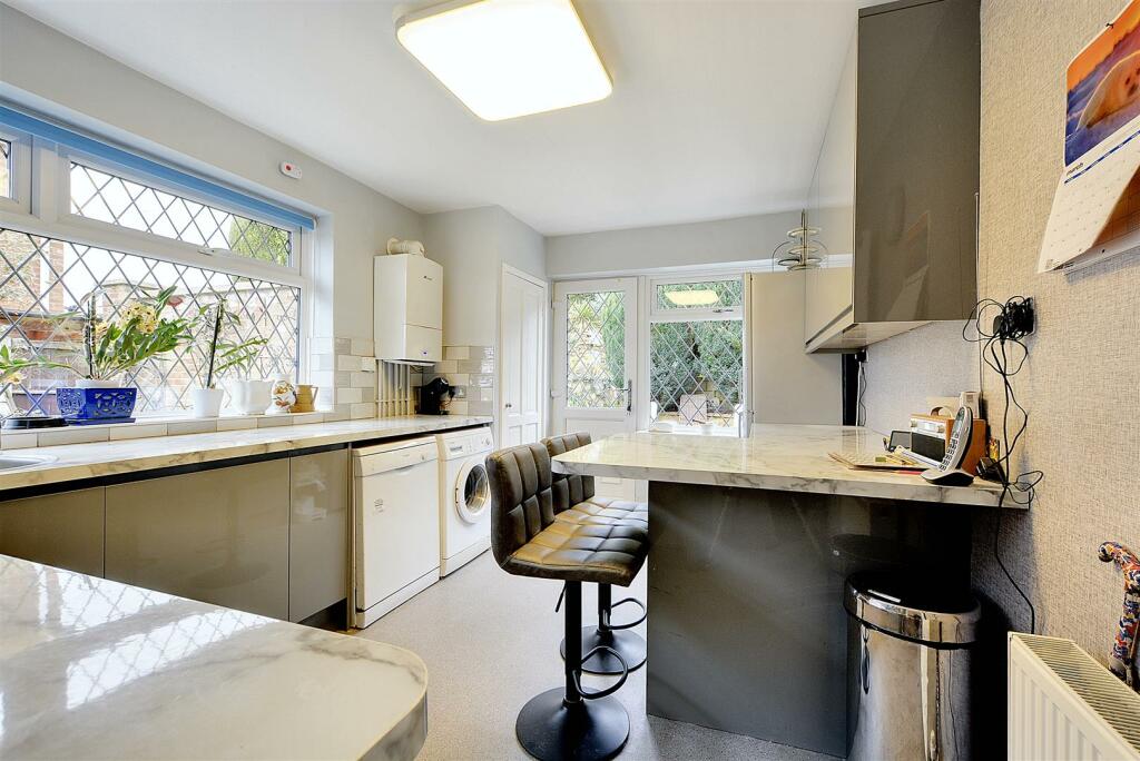 Kitchen_1.jpeg
