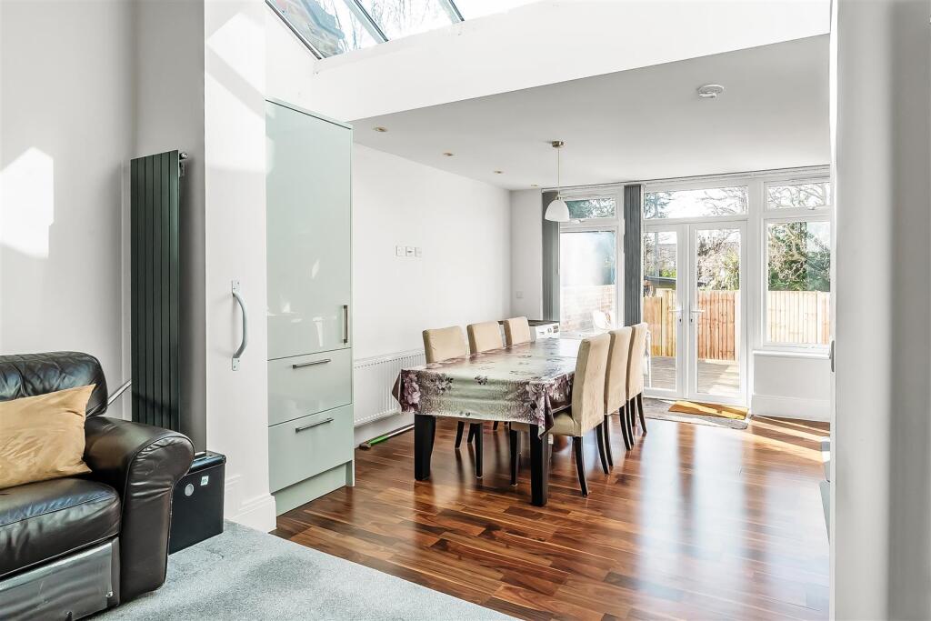 Flat-1-12-Albion-Road-9.jpg