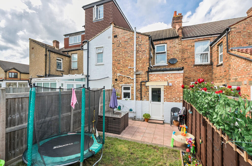 1324775-2-687608b...