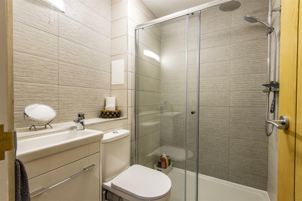 En Suite Shower Room