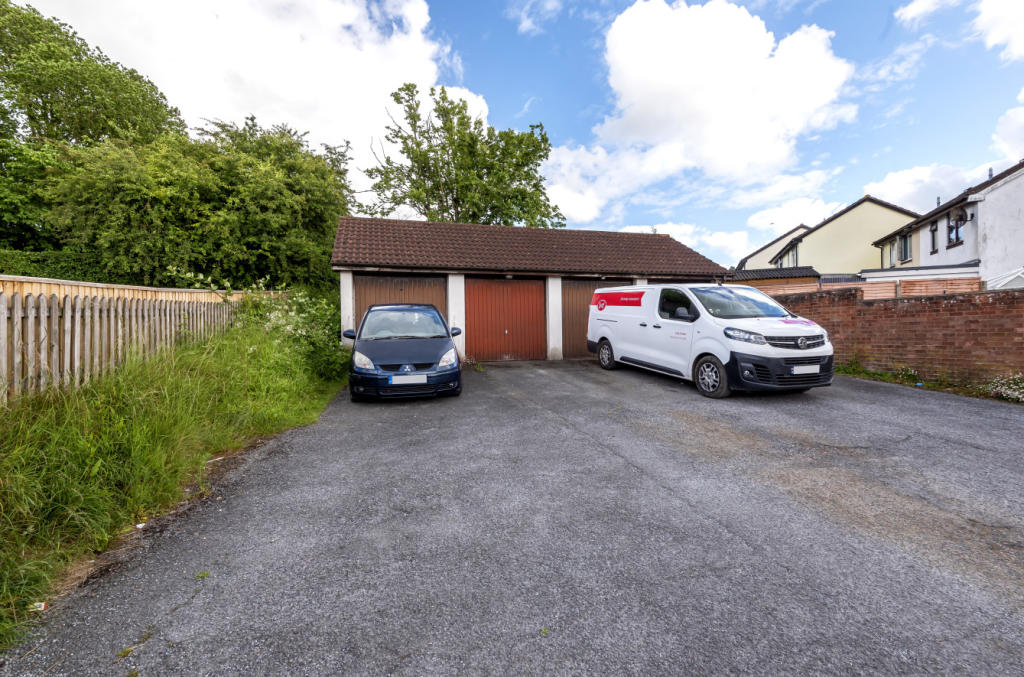 Garage &amp; Parking