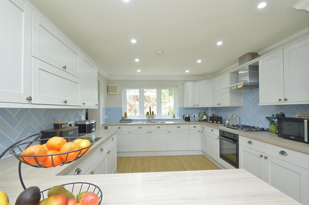 resizedKitchen2.jpg