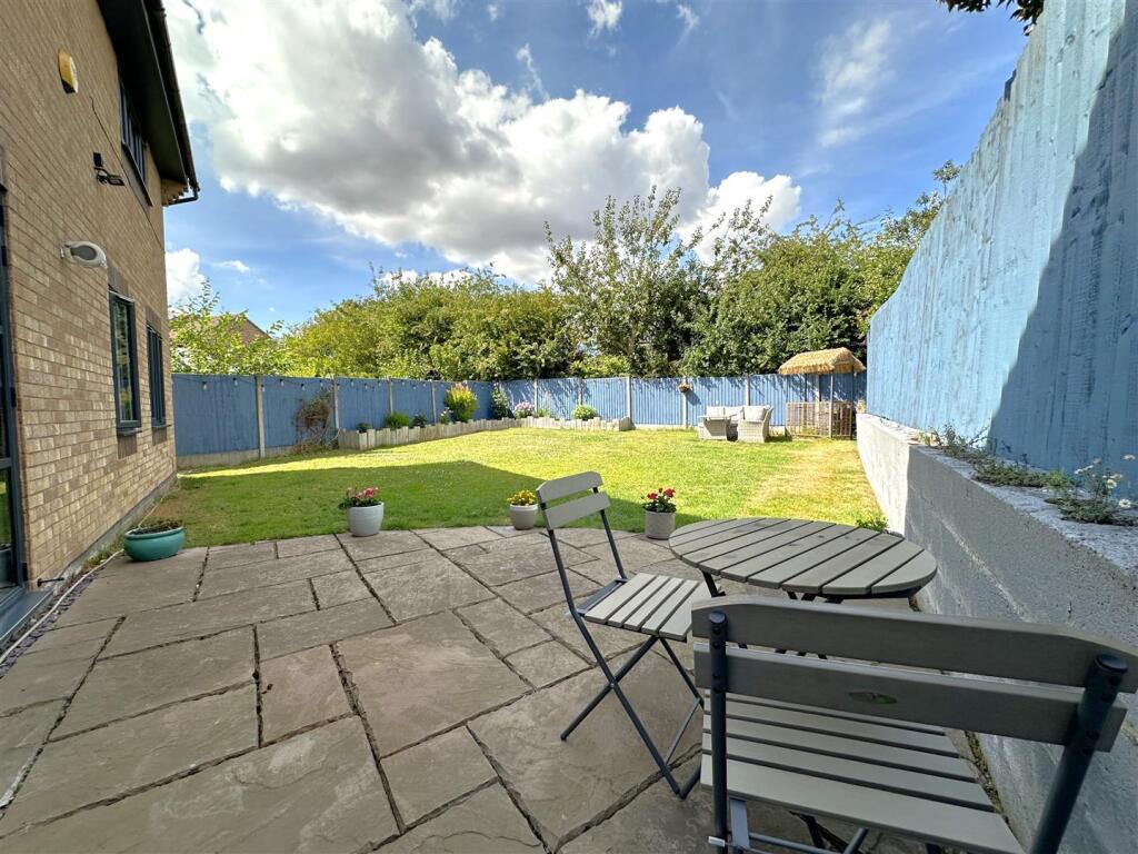 Wonderful Private Garden 15.
