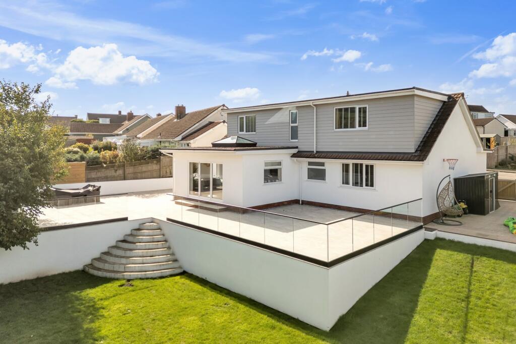 Pine Grove, Honiton, EX14