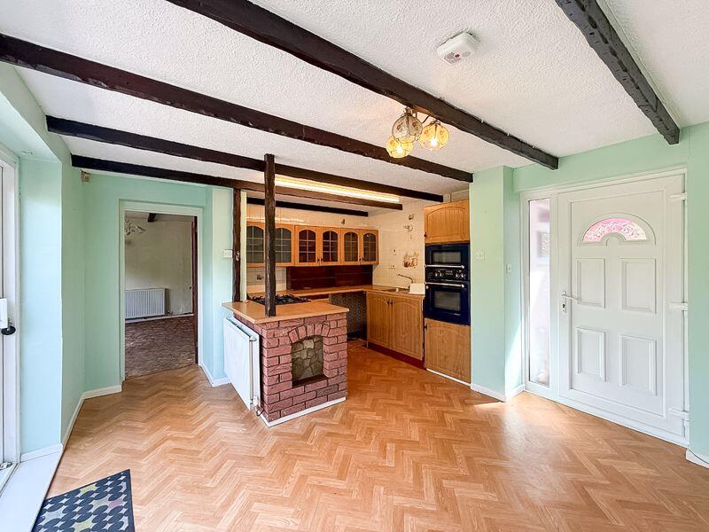 BREAKFAST KITCHEN