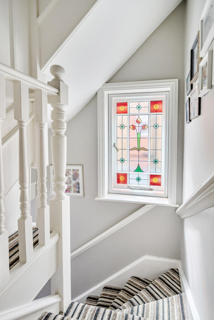 1350289-6-68c1762...