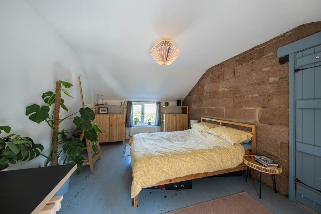 1 Beaconsfield Cottages-018.JPG