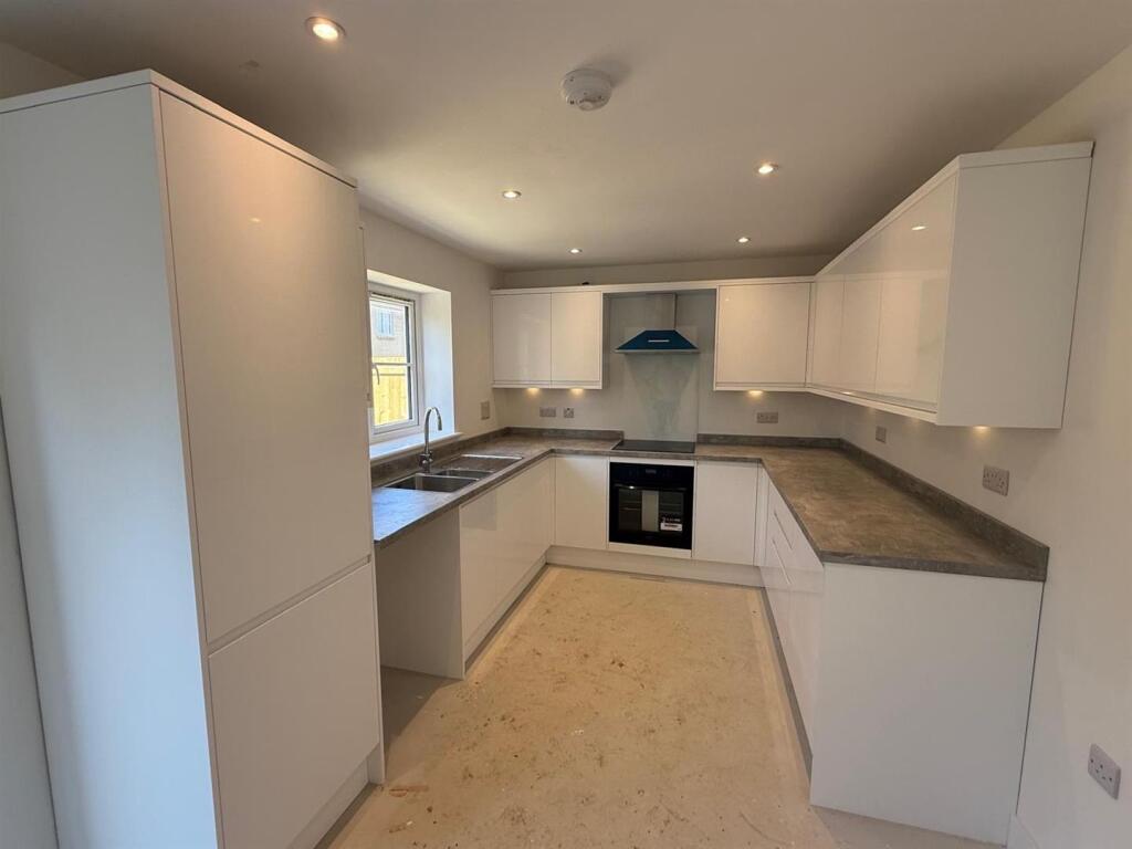 Plot 366 kitchen 2.jpeg