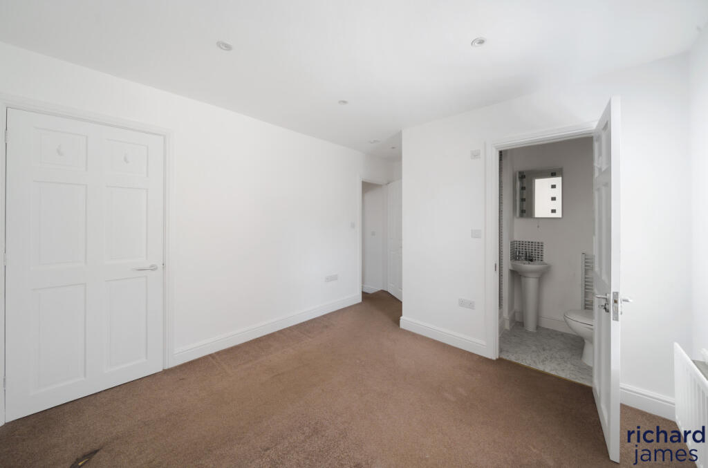 f8c0f701-c8c2-490...