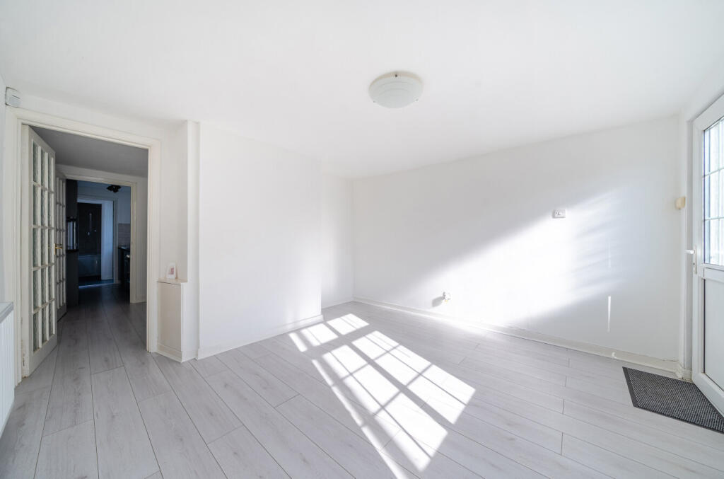 1343486-5-68a8295...