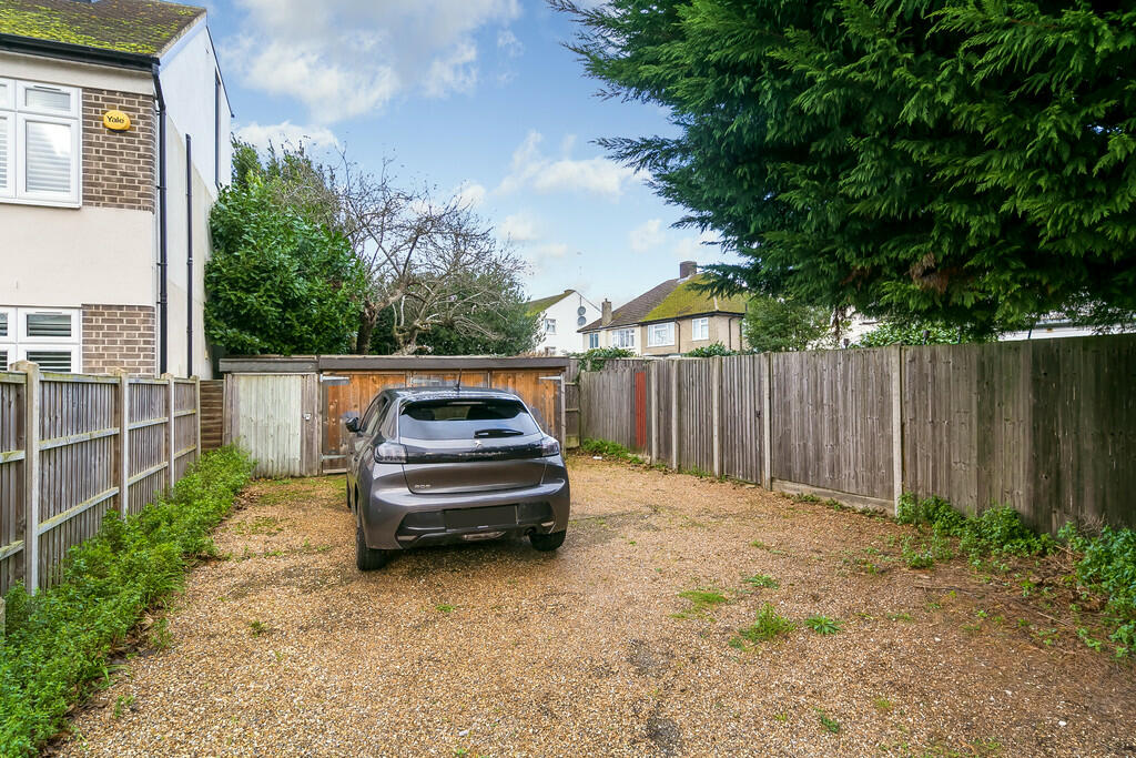 2, 263 Uxbridge R...