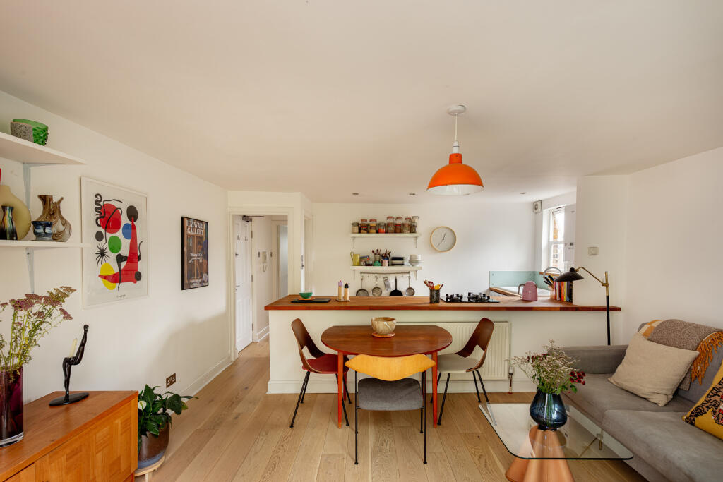 300873 - 25_7_22_TMH N16 6AX10315-Edit.jpg