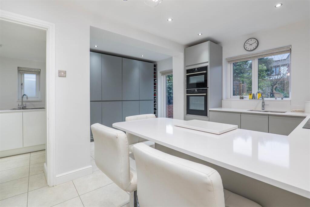 Kitchen/Breakfast Room