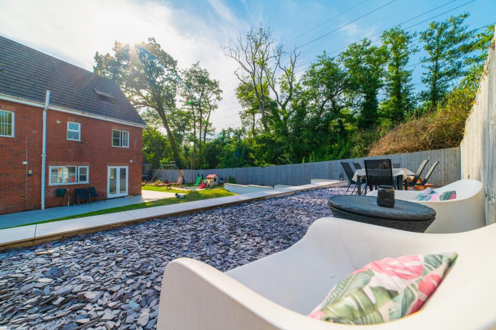 Award-winning Media team on EVERY Listing_16