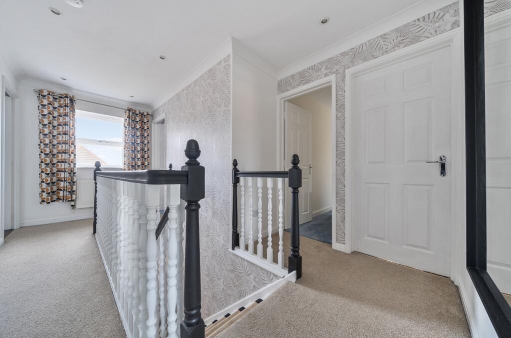 1348619-11-68bc8aec565e3